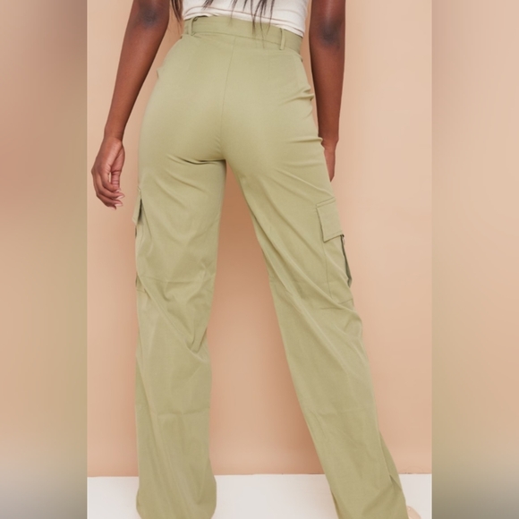 NWT wide legged cargo pants - Picture 2 of 3